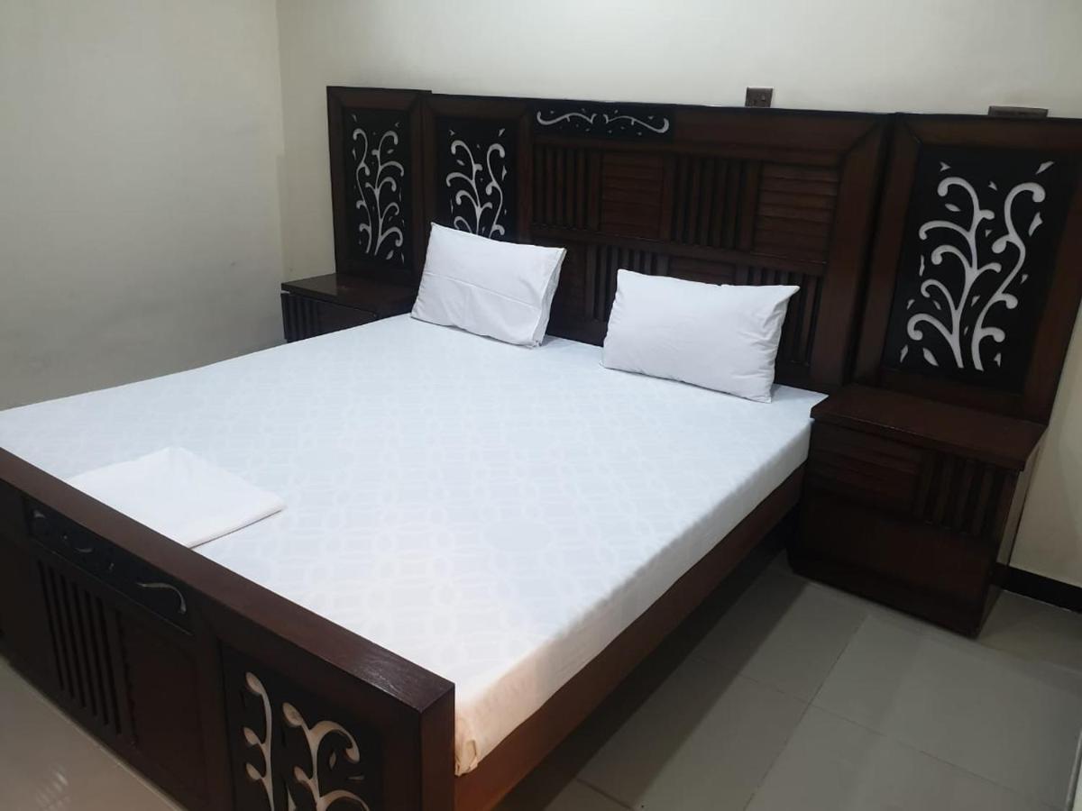 Dream Night Hotel Islamabad Exterior photo